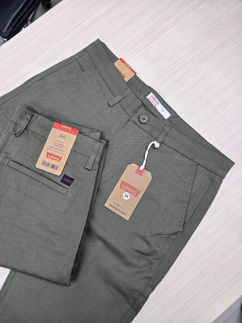 Combo 100% Export Levi's Twill Pant Colour Dark Green & S