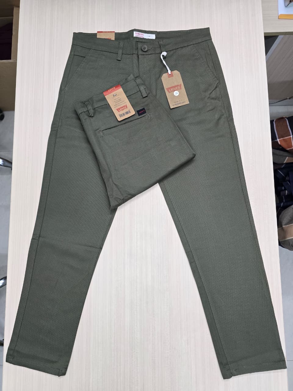 100% Export Levi's Twill Pant Colour DARK SAGE GREEN