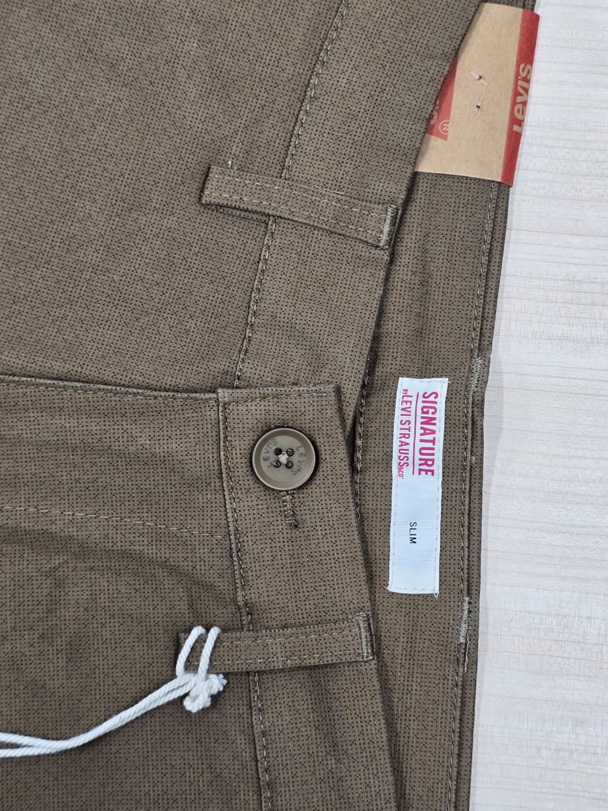 100% Export Levi's Twill Pant Colour OLIVE GREEN